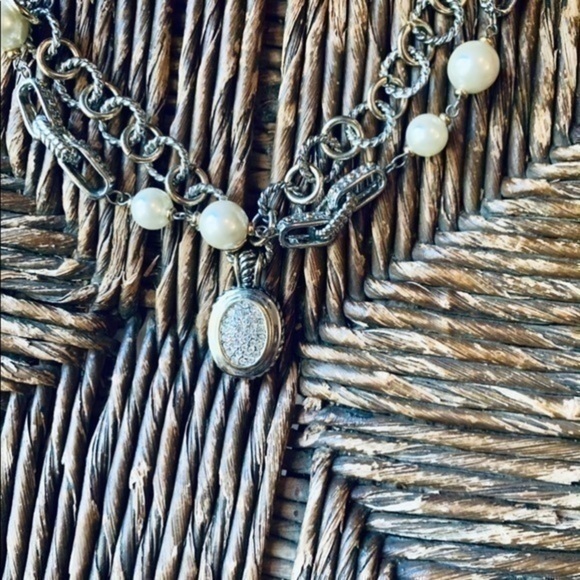 ✨✨ Silver Textured Chain Link Necklace w Pearls ✨ - Picture 4 of 15